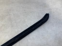 BMW BMW X5 E70 E70 LCI RIGHT WINDSHIELD DRIP MOLDING TRIM BLACK 51317250396 — thumbnail 10