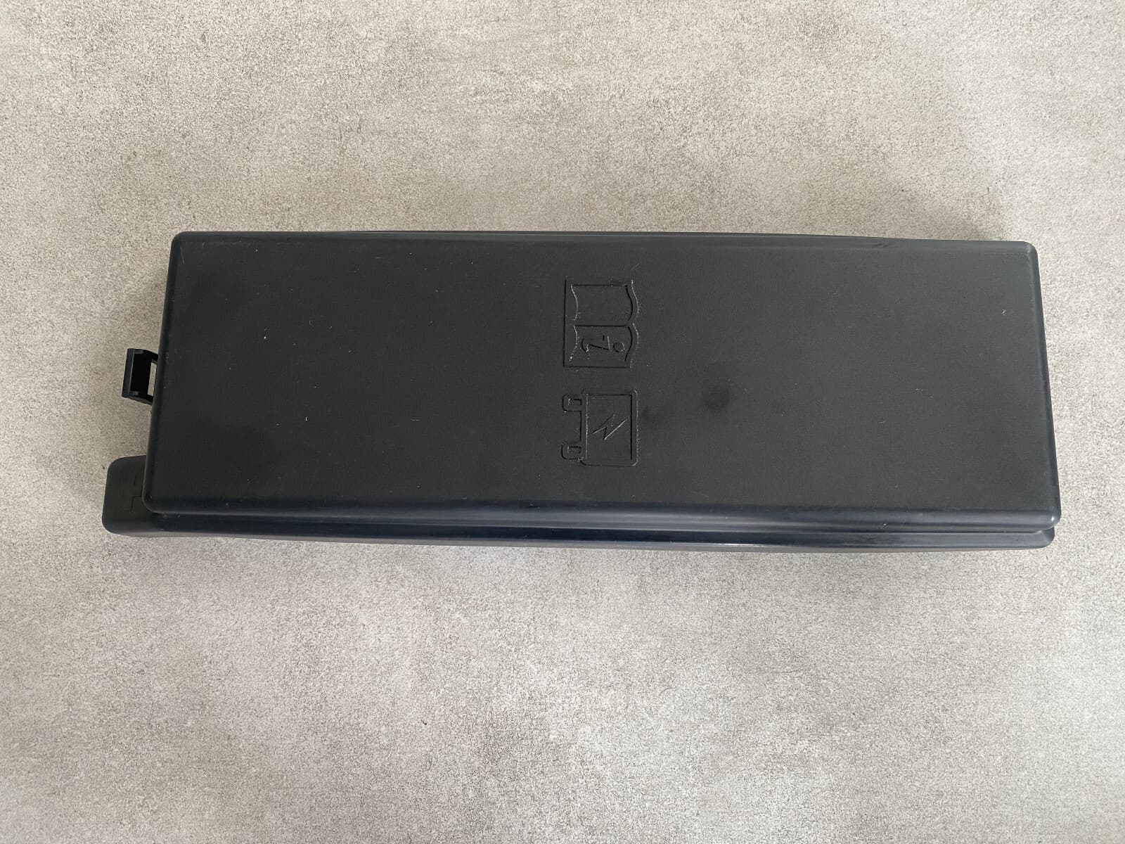 LAND ROVER GENUINE Land Rover Range Rover Sport L320 FUSE BOX COVER 580000003A