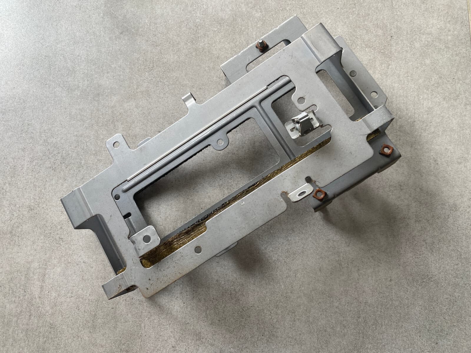 GENUINE Land Rover Range Rover Sport L320 Metal Stereo Mounting Bracket 8H320445