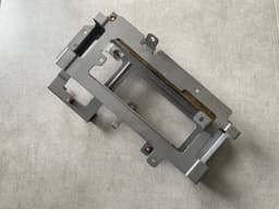 LAND ROVER GENUINE Land Rover Range Rover Sport L320 Metal Stereo Mounting Bracket 8H320445 — thumbnail 4
