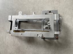 LAND ROVER GENUINE Land Rover Range Rover Sport L320 Metal Stereo Mounting Bracket 8H320445 — thumbnail 5