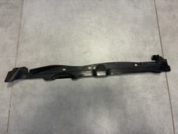 LAND ROVER GENUINE Land Rover Range Rover Sport L320 Front Left Side Fender Rearward Seal — thumbnail 1