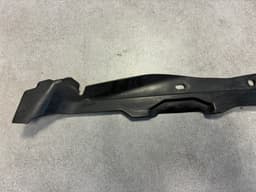 LAND ROVER GENUINE Land Rover Range Rover Sport L320 Front Left Side Fender Rearward Seal — thumbnail 2
