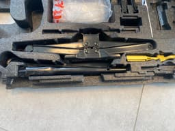 LAND ROVER GENUINE Land Rover Range Rover Sport L320 Tool Kit LR031415 — thumbnail 4