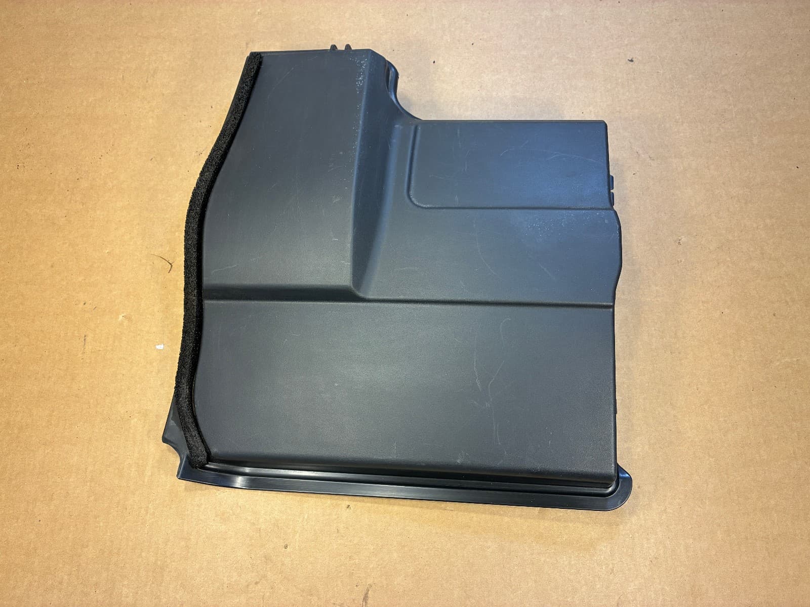 LAND ROVER GENUINE Land Rover Range Rover Sport L320 Right Engine Cover