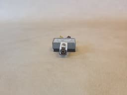 MERCEDES-BENZ MERCEDES W212 C207 W218 E CLS AMP ANTENNA AMPLIFER SPLITTER MODULE A2128704089 — thumbnail 5