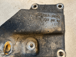 MERCEDES-BENZ MERCEDES-BENZ G-Class W463 1990-2024 Engine Bracket Right Side A6282230604 — thumbnail 6