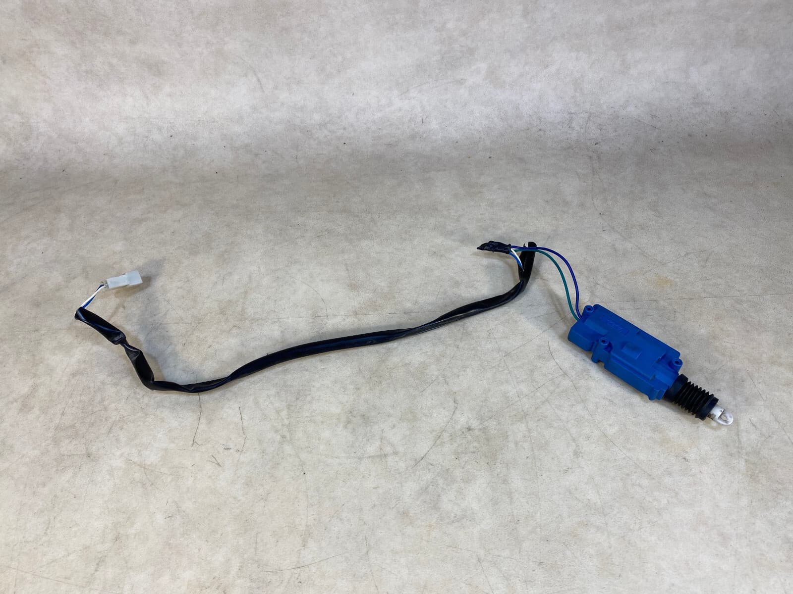 Mercedes G class W463 Door Lock Actuator A0048202542 Not Genuine