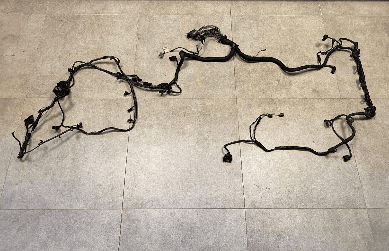 Mercedes G class W463 G400 CDI GENUINE Engine Wiring Harness A4635400433