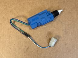 MERCEDES-BENZ Mercedes G class W463 Door Lock Actuator A0048202542 Not Genuine — thumbnail 2