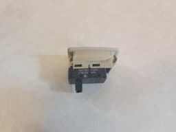 BMW 1PCS GENUINE Bmw e70 e71 e90 e91 Switch window Liefter buttonn Beige 61316945876 — thumbnail 4