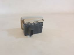 BMW 1PCS GENUINE Bmw e70 e71 e90 e91 Switch window Liefter buttonn Beige 61316945876 — thumbnail 5