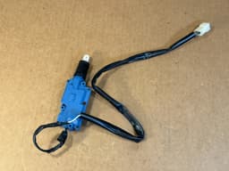 MERCEDES-BENZ Mercedes G class W463 Door Lock Actuator A0048202542 Not Genuine — thumbnail 6
