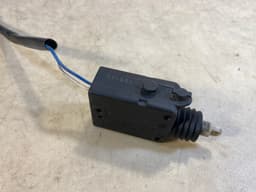 MERCEDES-BENZ Mercedes G class W463 Genuine Door Lock Actuator A0048202542 — thumbnail 3
