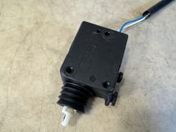 MERCEDES-BENZ Mercedes G class W463 Genuine Door Lock Actuator A0048202542 — thumbnail 2