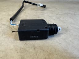 MERCEDES-BENZ Mercedes G class W463 Genuine Door Lock Actuator A0048202542 — thumbnail 4