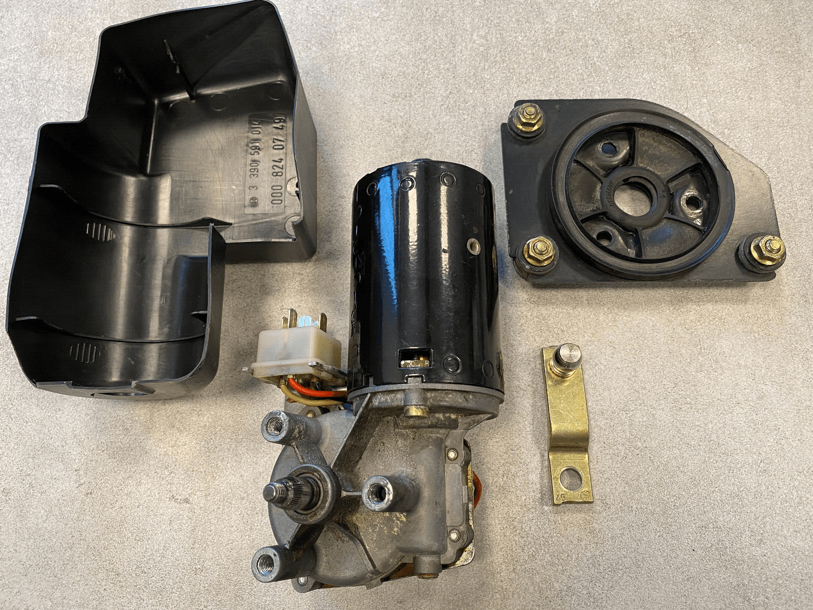 GENUINE Mercedes-Benz G-Class W463 Bosch Windscreen Wiper Motor A0028204442