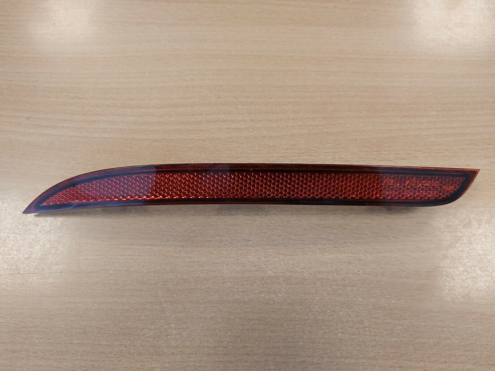 NEW GENUINE VW PASSAT GOLF CC 12-16 REAR BUMPER LEFT N/S REFLECTOR 3C8945105D