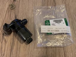 LAND ROVER Land Rover Freelander 2 LR2 OEM Front / Rear Windscreen Washer Pump LR002306 — thumbnail 2