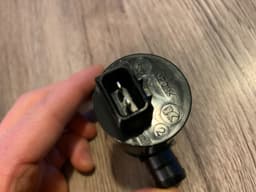 LAND ROVER Land Rover Freelander 2 LR2 OEM Front / Rear Windscreen Washer Pump LR002306 — thumbnail 10
