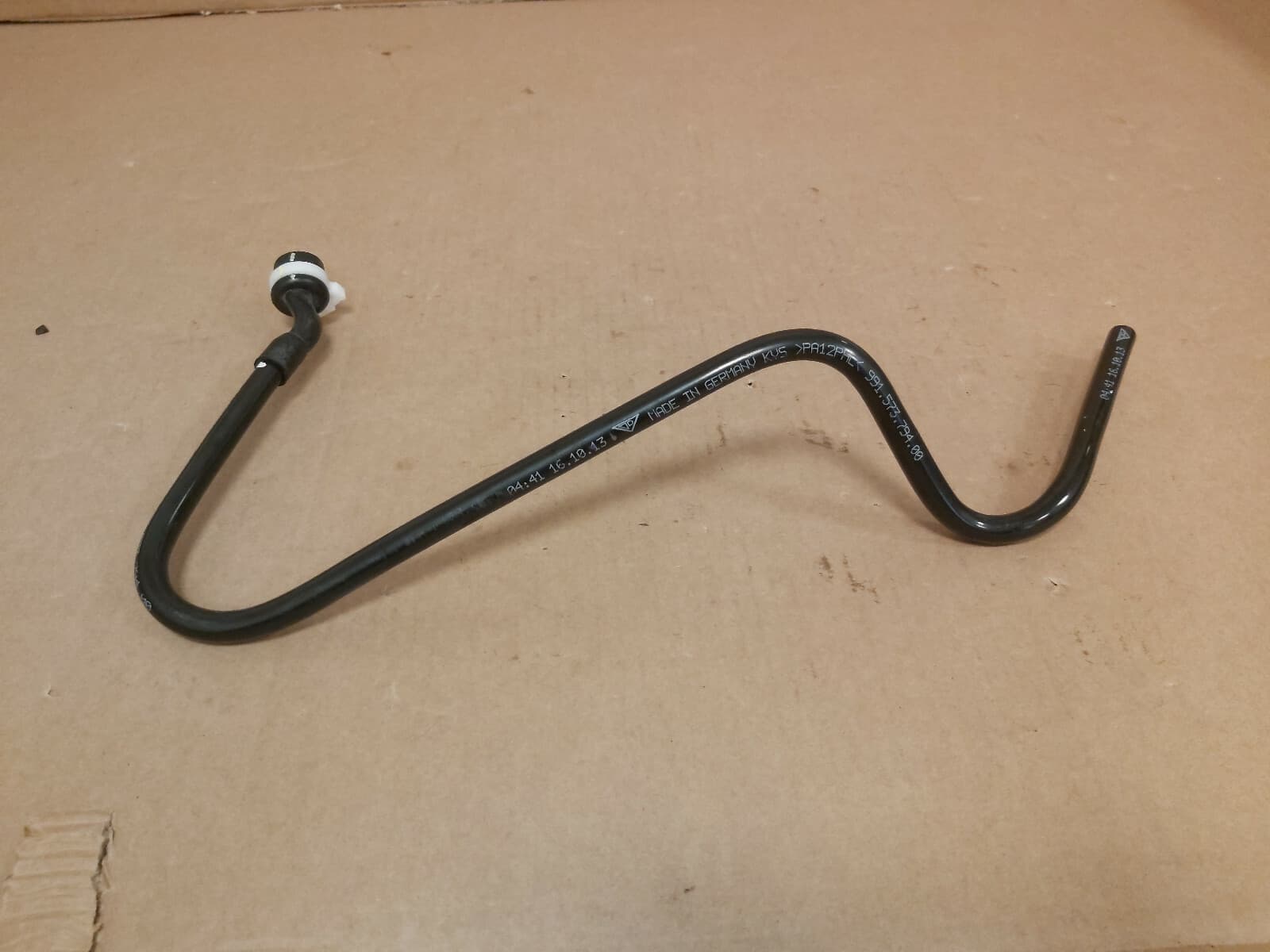 Porsche 911 991 981 718 water hose flow management Valve Breather Pipe Radiator
