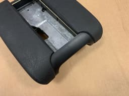 BMW BMW 5 e39 OEM Center console Armrest Black 51162698666 — thumbnail 4