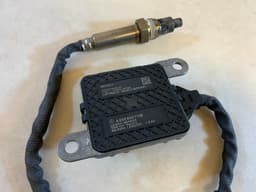 MERCEDES-BENZ Mercedes E CLS S Sprinter W213 W238 W257 W222 W907 OEM NOX Sensor Lambdasonde — thumbnail 2