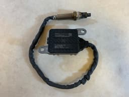 MERCEDES-BENZ Mercedes E CLS S Sprinter W213 W238 W257 W222 W907 OEM NOX Sensor Lambdasonde — thumbnail 1