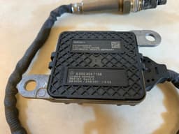MERCEDES-BENZ Mercedes E CLS S Sprinter W213 W238 W257 W222 W907 OEM NOX Sensor Lambdasonde — thumbnail 4