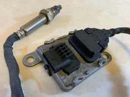 MERCEDES-BENZ Mercedes E CLS S Sprinter W213 W238 W257 W222 W907 OEM NOX Sensor Lambdasonde — thumbnail 8