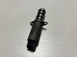 PORSCHE Porsche 911 991 GENUINE Engine Oil Control Variable Valve Solenoid 9A110530404 — thumbnail 4