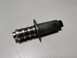 PORSCHE Porsche 911 991 GENUINE Engine Oil Control Variable Valve Solenoid 9A110530404 — thumbnail 4
