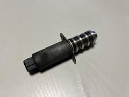 PORSCHE Porsche 911 991 GENUINE Engine Oil Control Variable Valve Solenoid 9A110530404 — thumbnail 1
