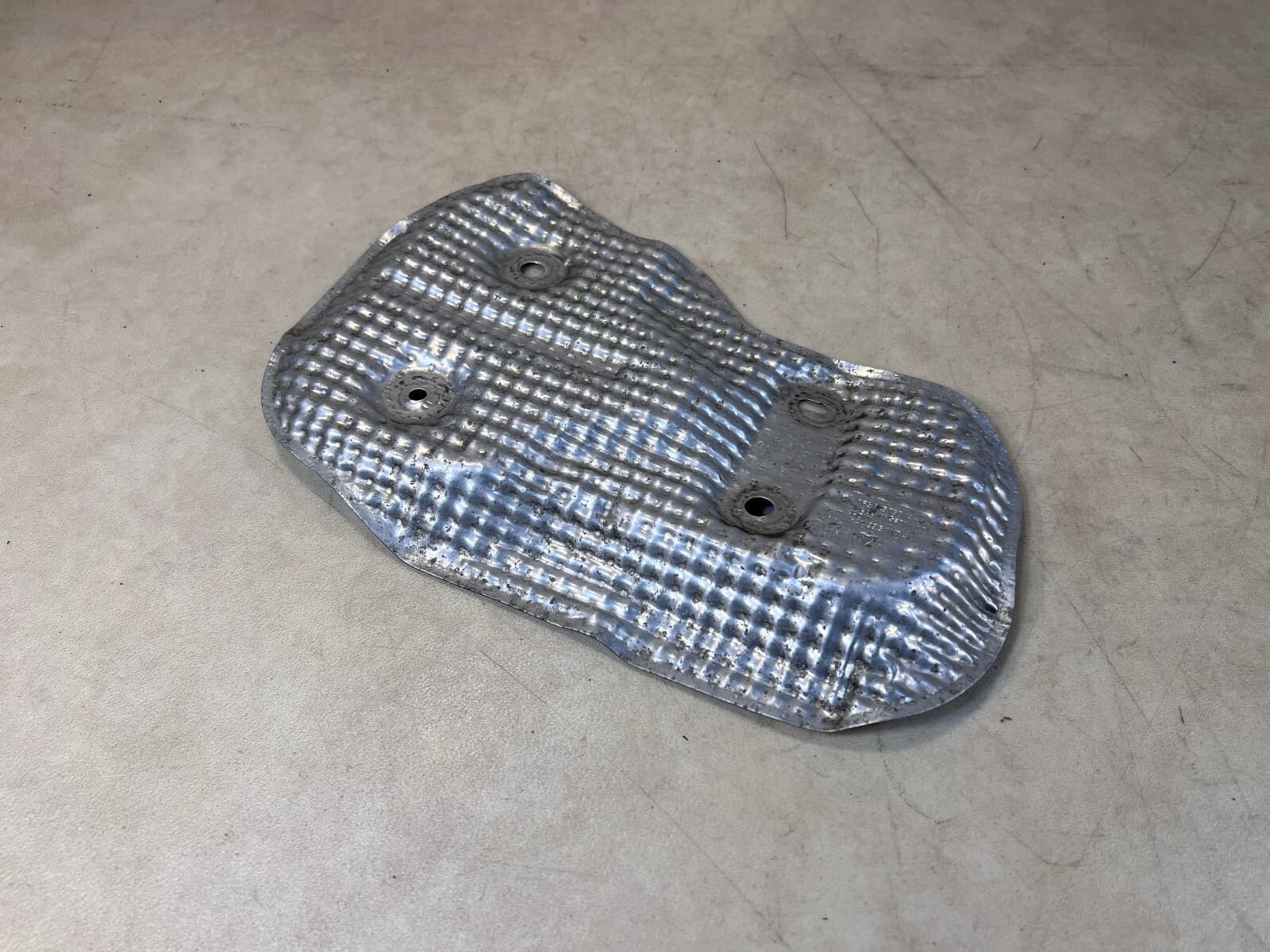 Porsche Cayenne 958 VW Touareg 7P heat shield 7P5825753 A