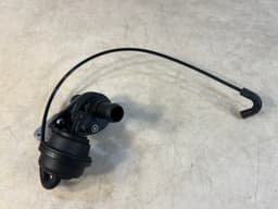 PORSCHE Porsche 911 991 Cayman 981 982 Engine Coolant Control Valve Unit with Bracket — thumbnail 6