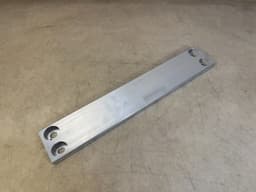 TOYOTA GENUINE TOYOTA TOYOTA C-HRPRIUS REAR FLOOR CROSSBAR PLATE 57533-F4010 — thumbnail 1