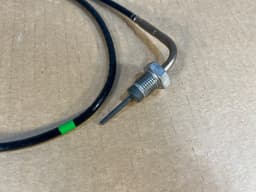 VW GENUINE SEAT ALHAMBRA II VOLKSWAGEN Flue gas temperature sensor 04L906088ET — thumbnail 2