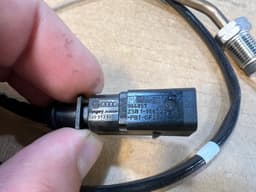 VW GENUINE AUDI SKODA VOLKSWAGEN Flue gas temperature sensor 03L906088BD — thumbnail 4