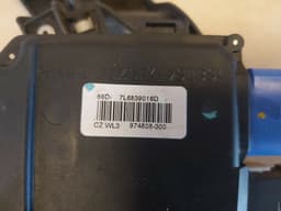 VW GENUINE VOLKSWAGEN Touareg 7L Original VW Door Lock Zv Rear Right 7L6839016D — thumbnail 4