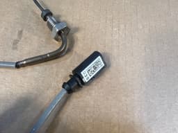 VW GENUINE VW AUDI SEAT SKODA Flue gas temperature sensor 04L906088CT — thumbnail 7