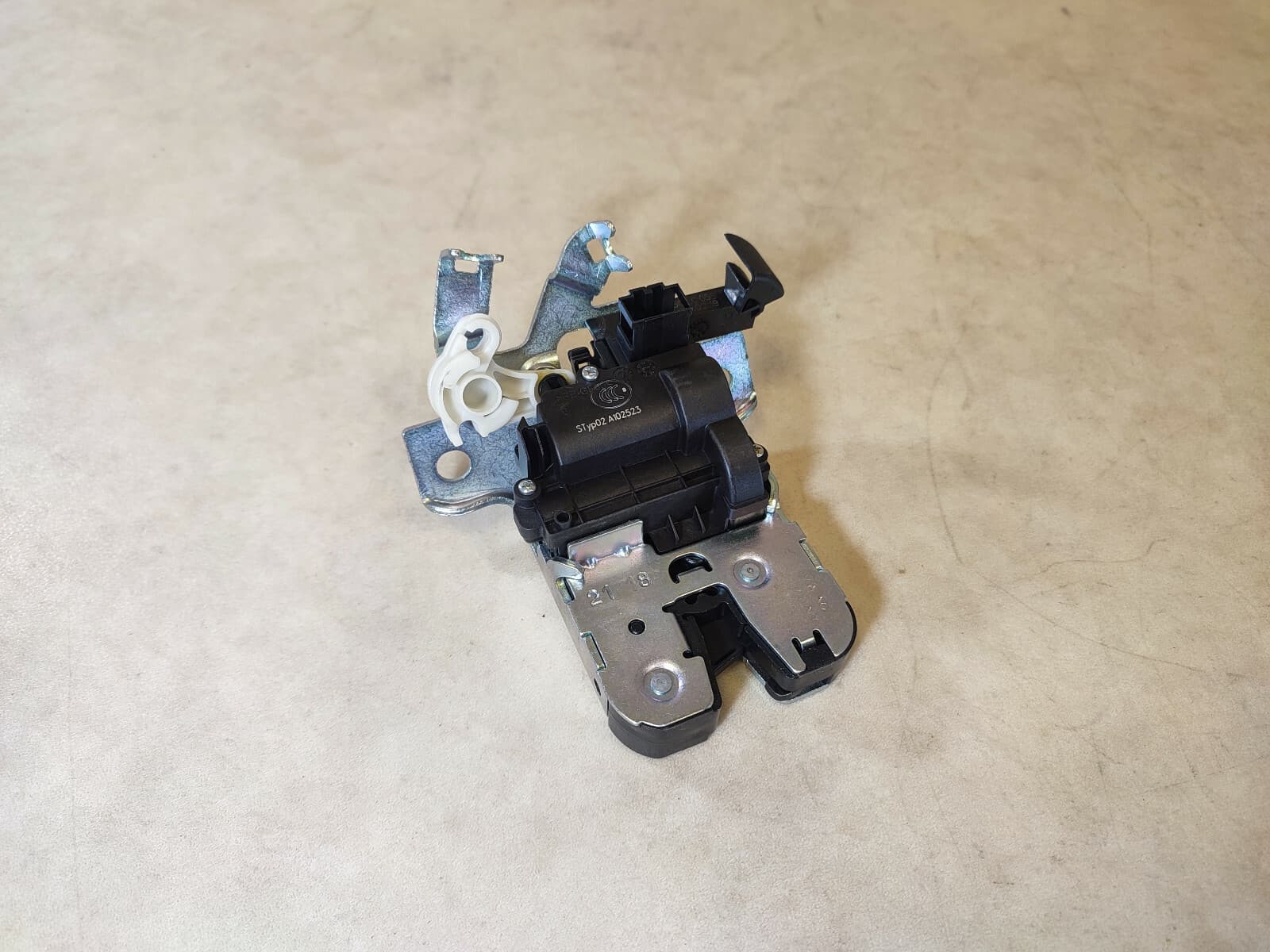 Original Skoda Kodiaq Trunk Lock door 3V0827505C