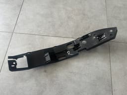 VW VW TOUAREG 7L Mk1 RIGHT front bumper mount bracket 7L6807184A — thumbnail 2