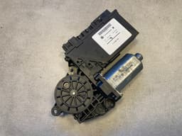 VW VW Touareg GENUINE Left Rear Power Window Motor 7L0959795 — thumbnail 3