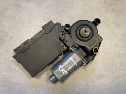 VW VW Touareg GENUINE Left Rear Power Window Motor 7L0959795 — thumbnail 6