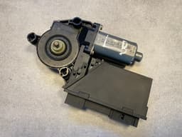 VW VW Touareg GENUINE Left Rear Power Window Motor 7L0959795 — thumbnail 9