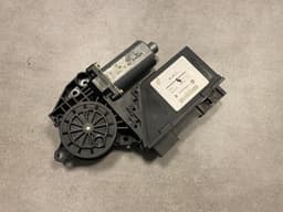 VW VW Touareg GENUINE Right Rear Power Window Motor 7L0959794 — thumbnail 3