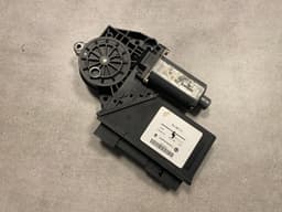 VW VW Touareg GENUINE Right Rear Power Window Motor 7L0959794 — thumbnail 4