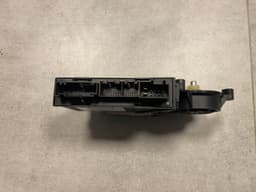 VW VW Touareg GENUINE Right Rear Power Window Motor 7L0959794 — thumbnail 6