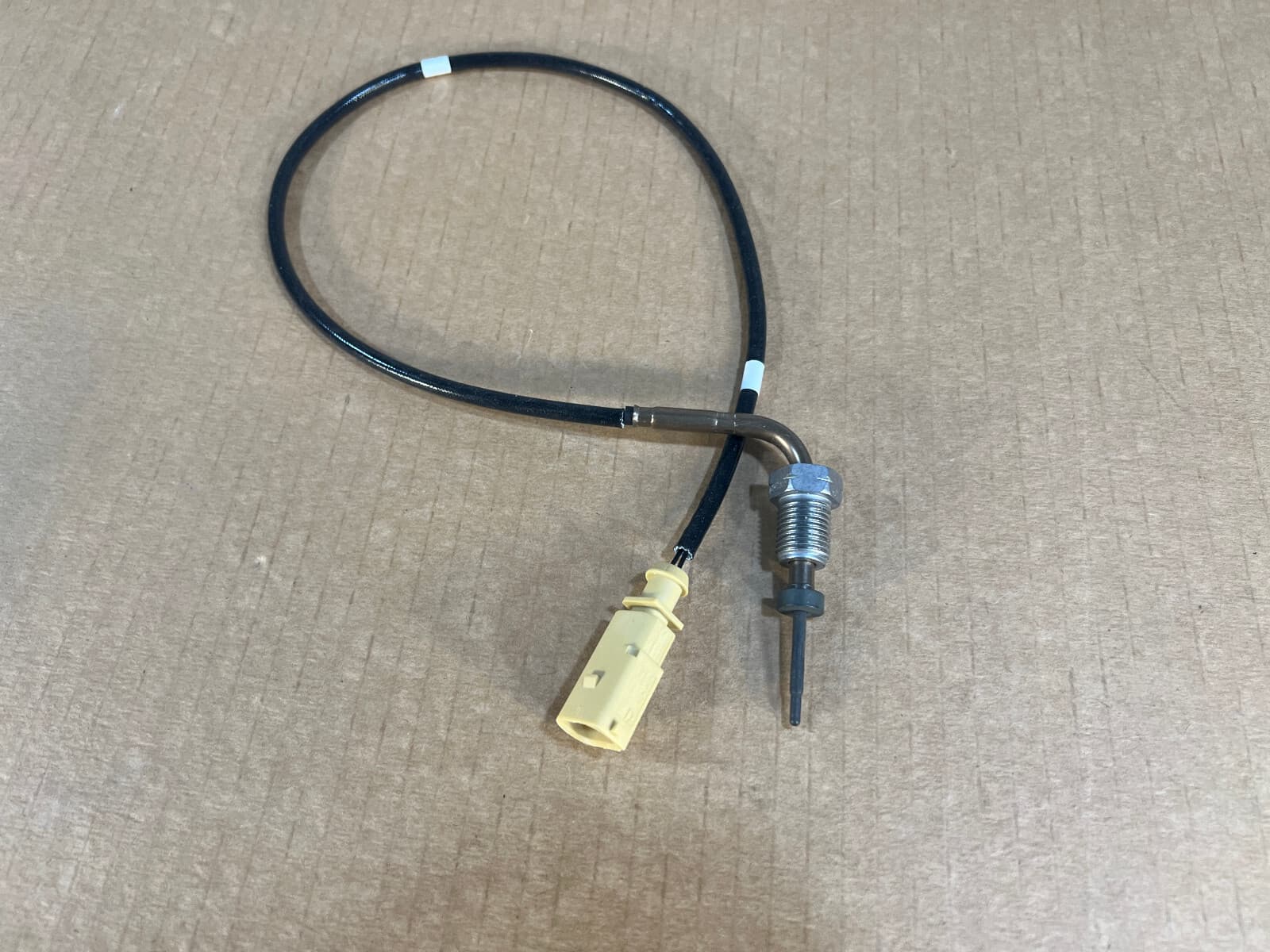 VW GENUINE VW MULTIVAN TRANSPORTER T6 Flue gas temperature sensor 04L906088EN