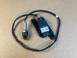 VW GENUINE VOLKSWAGEN TIGUAN AD1 AX1 2.0 TDI NOX LAMBDA OXYGEN SENSOR 04L907805FG — thumbnail 1